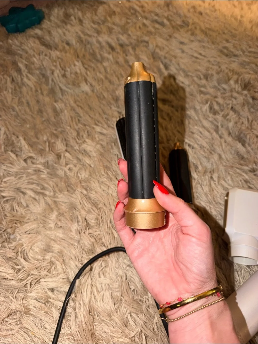 White and Gold 5-in-1 Hot Air Styler – Volumizing Round Brush
